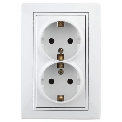 Розетка 2-м СП Plano 1-208-01 16А IP20 250В 2х2P+E Schuko защ. шторки бел. Intro Б0053933