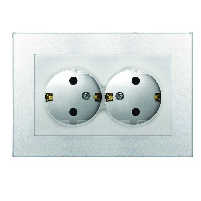 Розетка 2-м СП Афина 16А IP20 с заземл. в сборе серебр. Universal A0128-S