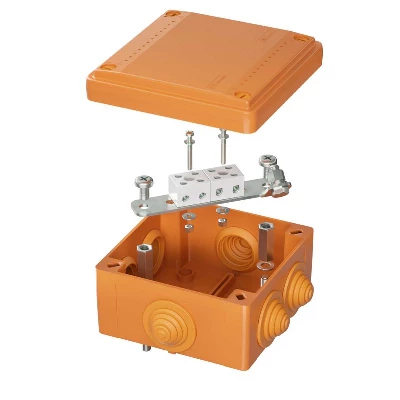 Коробка ответвительная FS 100х100х50мм IP55 4п 450В 6А 4кв.мм с кабельными вводами и клеммниками пластик. DKC FSB11404