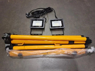 Прожектор светодиодный на штативе 2х30Вт 6400К IP65 LL-502 FERON 29567