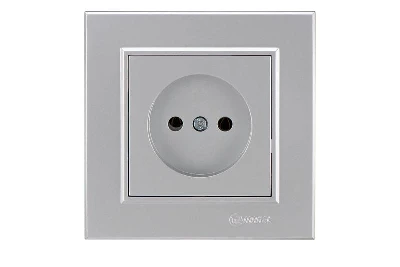 Розетка 1-м СП Karea 10А IP20 б/з сереб. Makel 56065022
